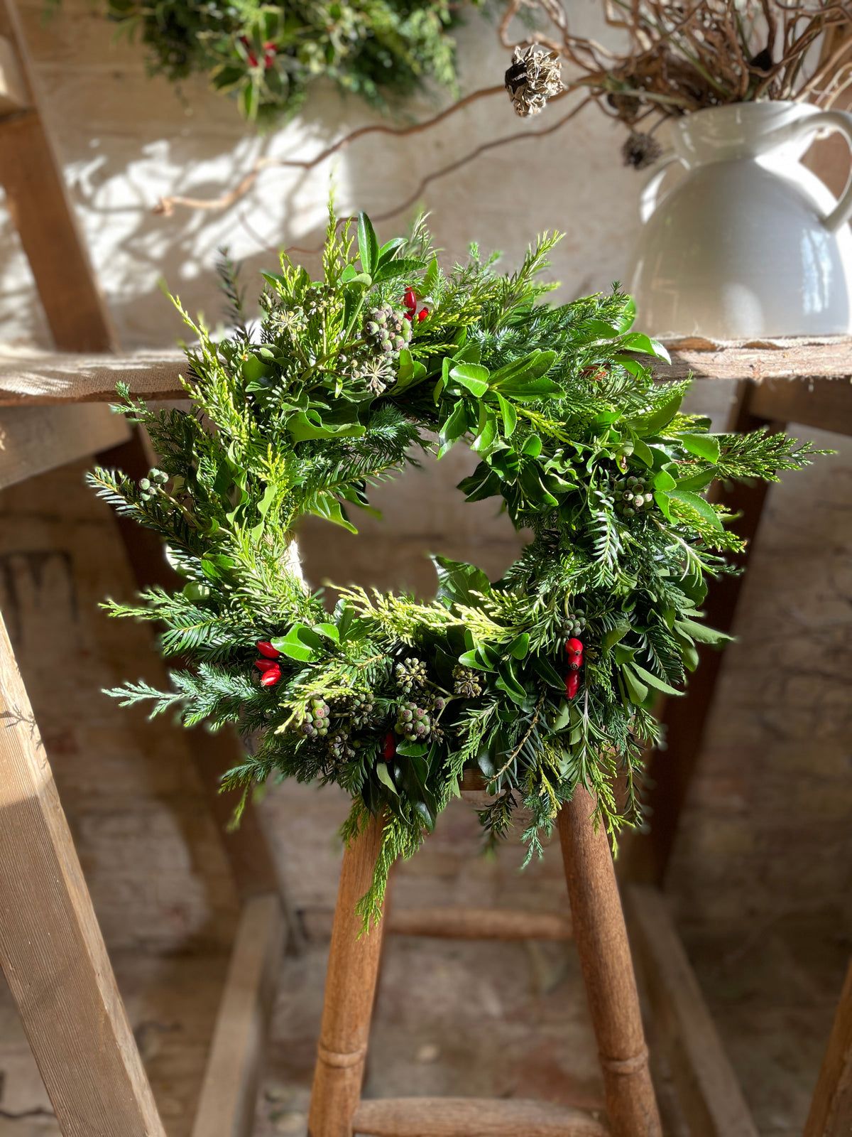Small Christmas Wreath - Juniper & Rosehip